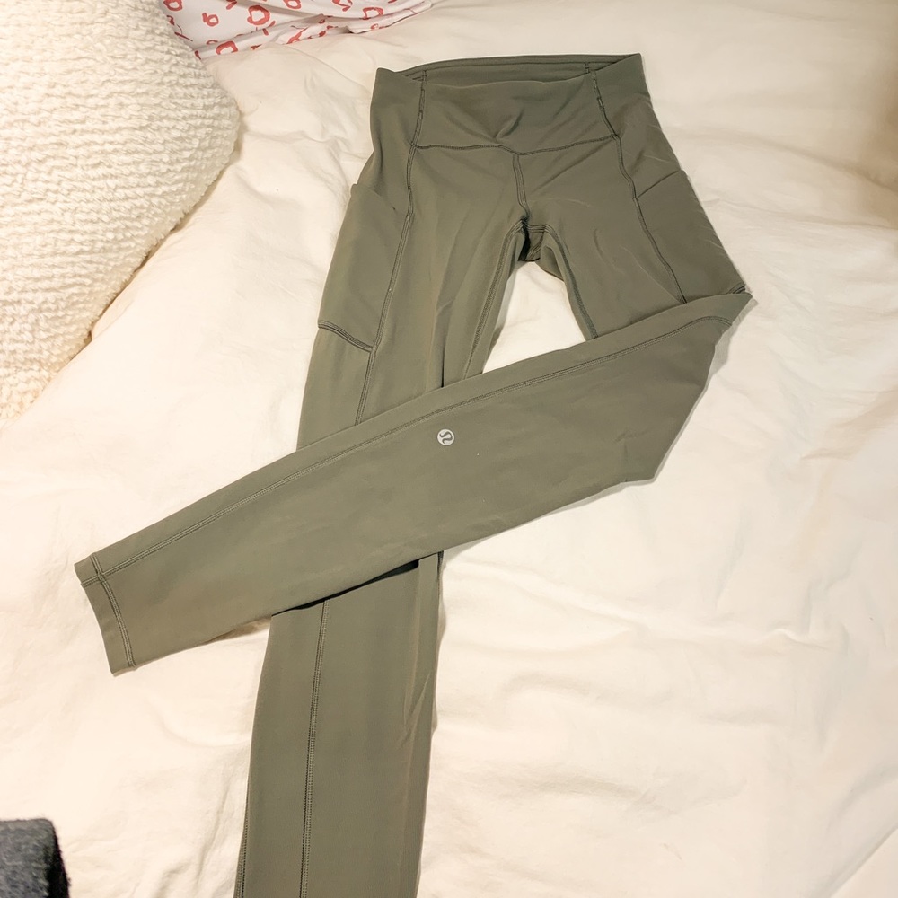 SAGE GREEN LULULEMON LEGGINGS